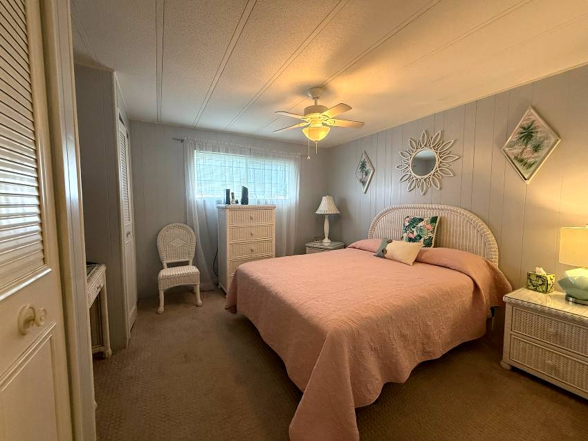 36 Kingsport Ave a Palmetto, FL Mobile or Manufactured Home for Sale